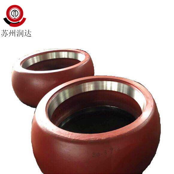 高鉻鑄鐵耐磨輥套生產(chǎn)的難點(diǎn)是什么？